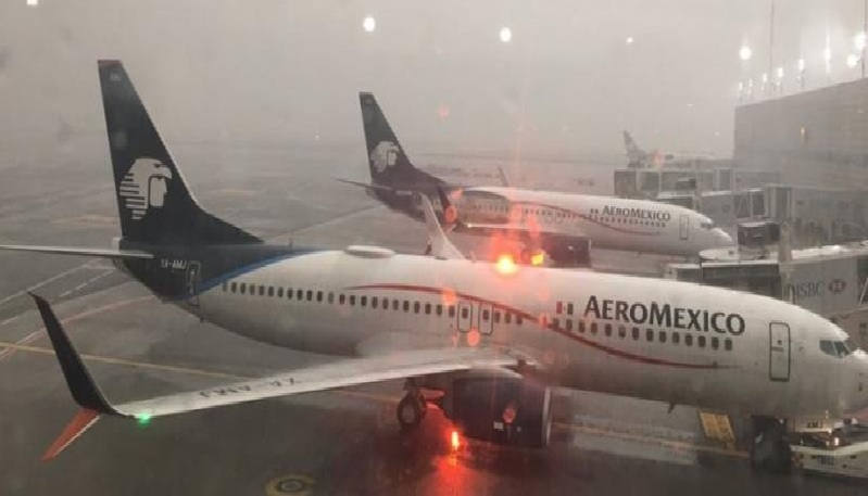 Aeropuerto lluvia
