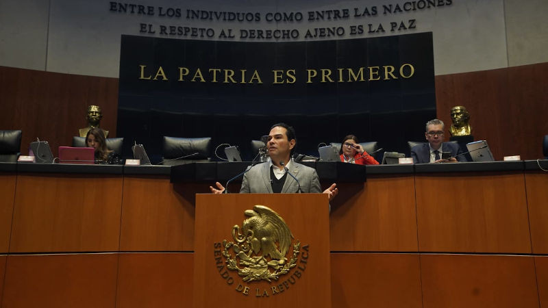 Enrique Vargas pleno Senado 151025