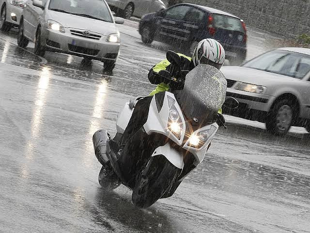 Exceso_de_velocidad_moto.jpg