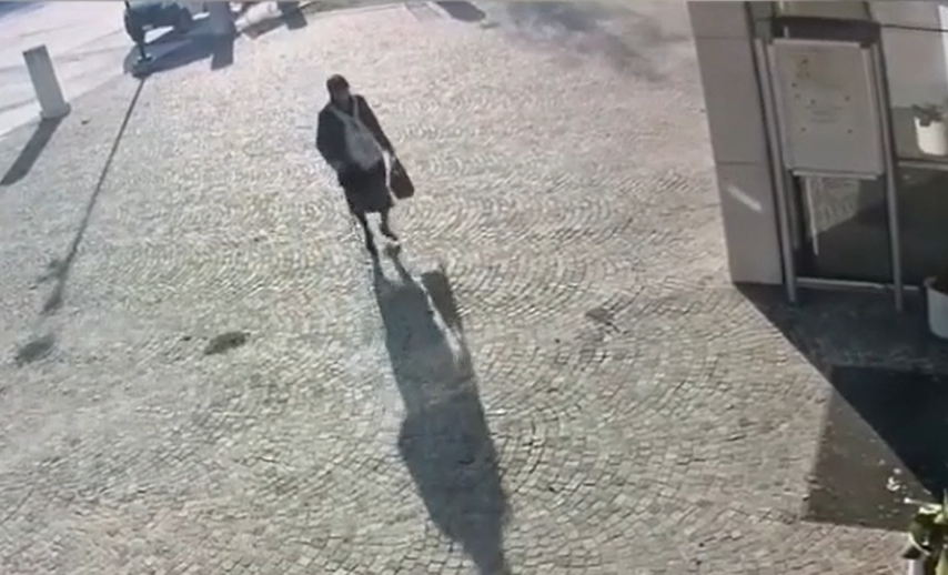 Foto hombre disfraz mama