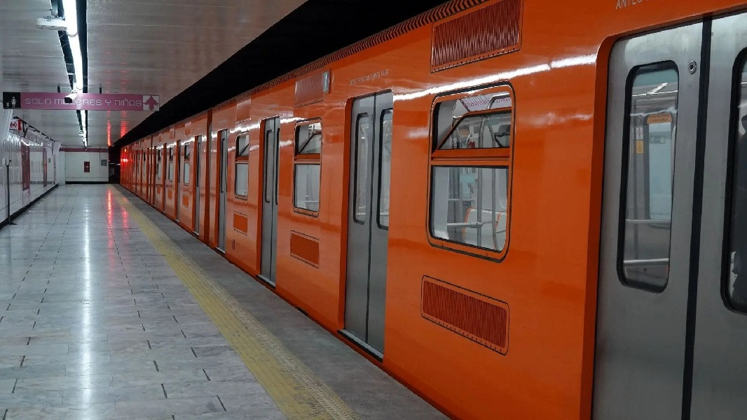 Metro CDMX parado