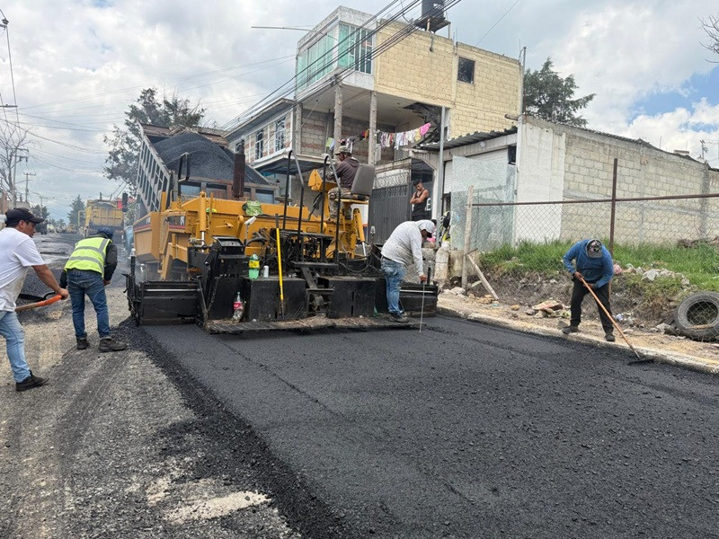 Obras repavimentación calle toluca