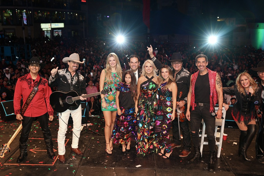 Romina Contreras Grito Caballo Dorado