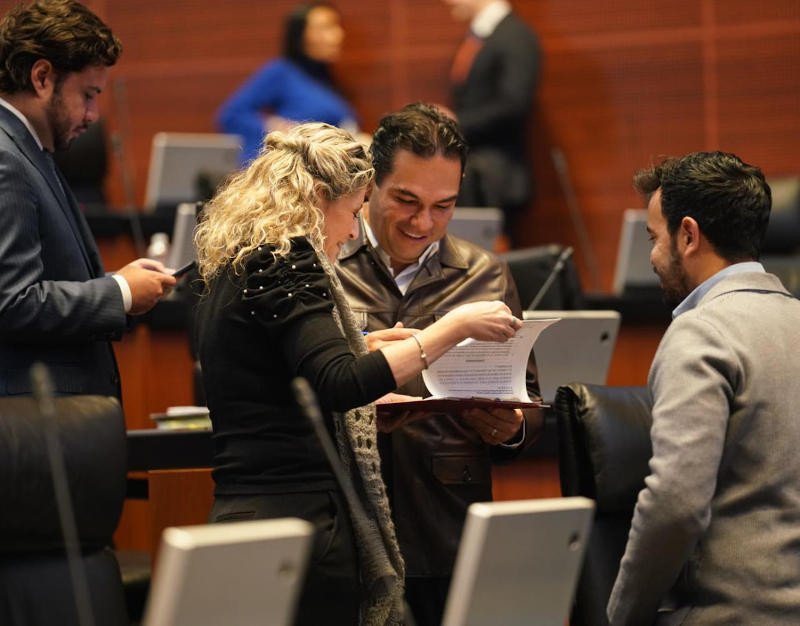 Vargas en el Senado 151225