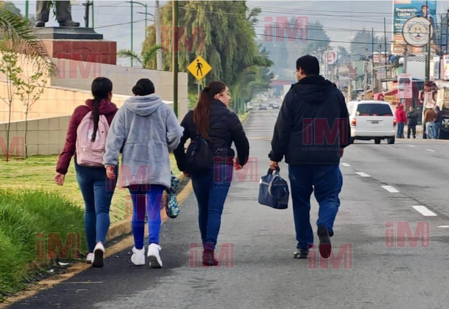 caminando por cierre en la toluca tenango
