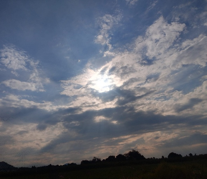 cielo nublado