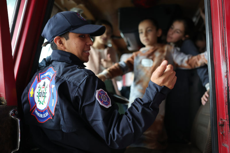cruso bomberos niños huixquilucan