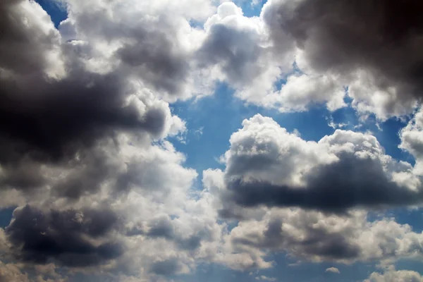 depositphotos_5884848-stock-photo-sky-covered-with-gloomy-clouds.jpg