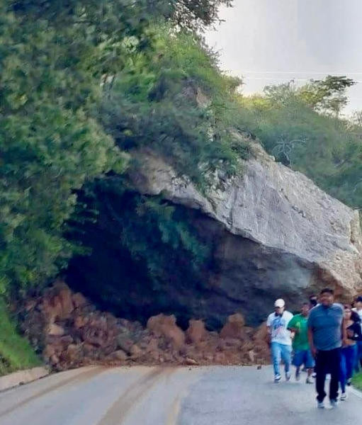 derrumbe ixtapan