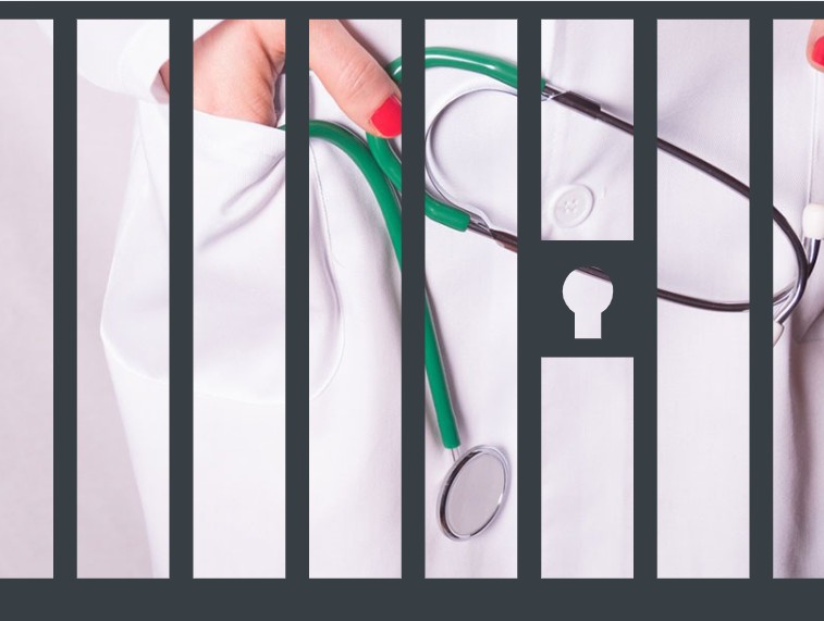 doctora tras las rejas