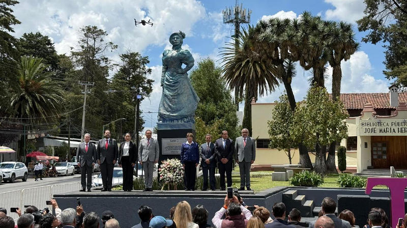 estatua leona vicario